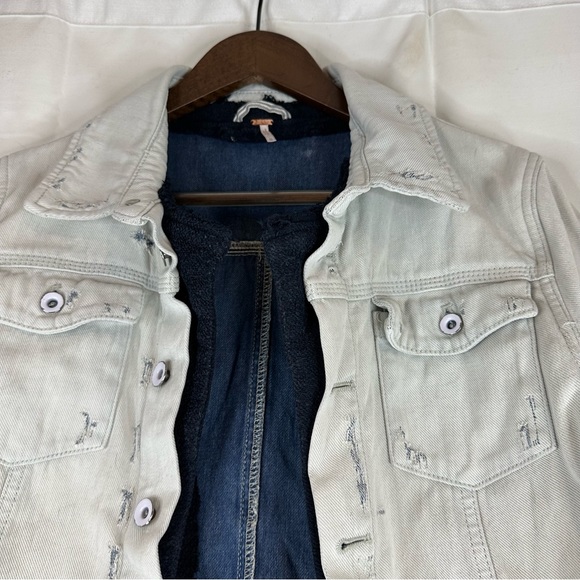 FREE PEOPLE Women’s Size M Denim Jean Jacket Coat Destructed Distressed - Picture 12 of 15